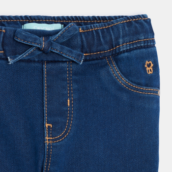 بنطال دنيم ضيق أزرق للفتيات الصغيرات